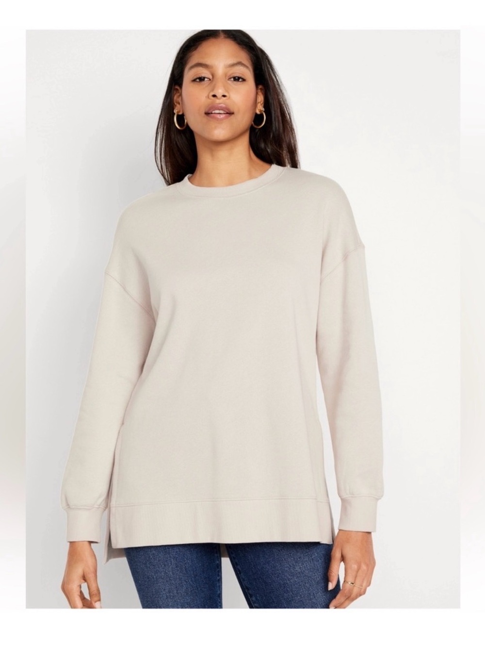Old Navy Oversized Crewneck Sweatshirt in Light Taupe